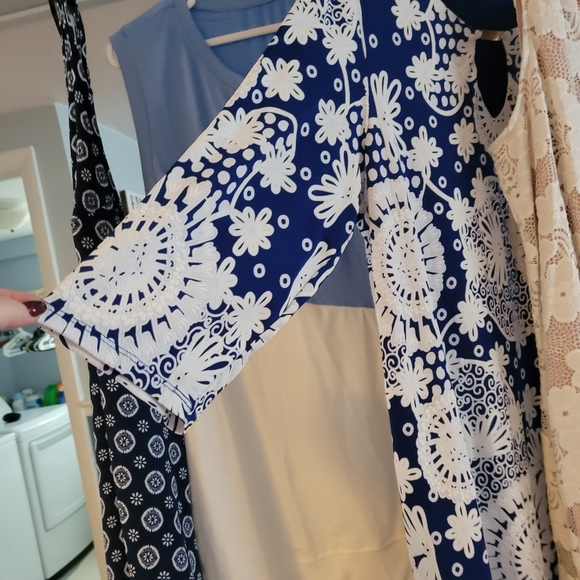 Dress - Picture 3 of 3